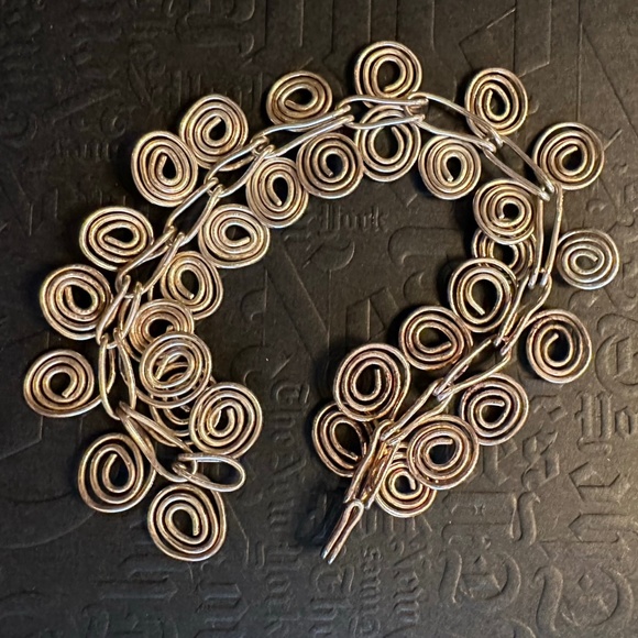 VINTAGE Silver plated Wire Wrap 7 1/2” long Bracelet with aged patina - Picture 4 of 10